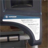 Horizon SC2250T theadmill. Powers on.
