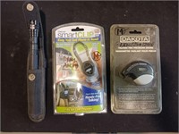 Flashlight with holder / Smart Clip / Dakota Press
