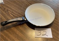 Smart living ceramic fry pan