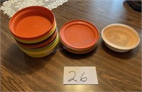 6 Tupperware Cereal Bowls W lids 2 extra