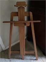 NICE WOOD ART EASEL