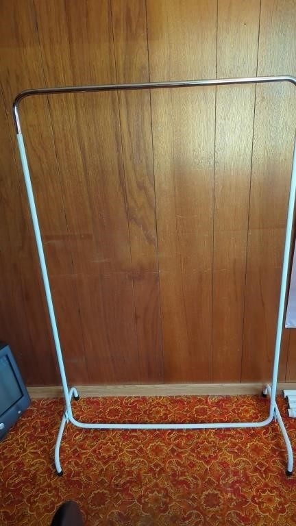 38" clothing rack  (no contents)