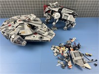 STAR WARS LEGOS W/ FIGURES / FALCON & MORE