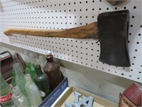 ANTIQUE WOOD HANDLE POLE AXE