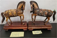 Q - VINTAGE IVORY TEMPLE HORSE FIGURINES (L49)