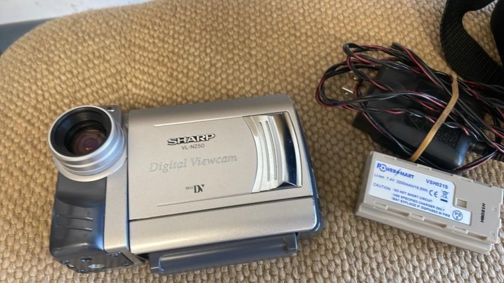 Sharp VL NZ50 video camera