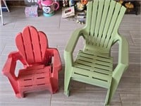 4 Green & Red Plastic Child's Outdoor Chairs