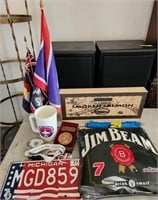 W - MIXED LOT OF COLLECTIBLES (B86)