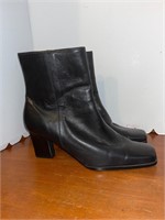 Women’s Black Leather Ankle Boots Size8.5
