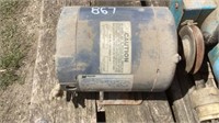 2 electric motors, condition unknown