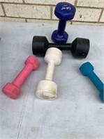 BOX LOT: ASSORTED WEIGHTS & FITNESS ITEMS