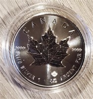 One Ounce Silver Round: 2016 Maple Leaf