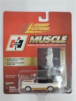 Johnny Lightning MUSCLE Featuring Linda Vaughn #24