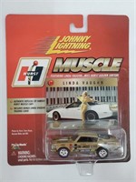 Johnny Lightning MUSCLE Featuring Linda Vaughn #25