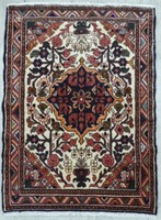 HAMADAN HAND KNOTTED WOOL ACCENT RUG, 3'2" X 4'8"