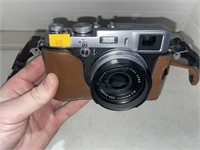 Fujifilm hybrid viewfinder EXR processor x100