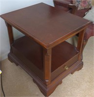 Broyhill Wooden end  table 27"x22"x22"