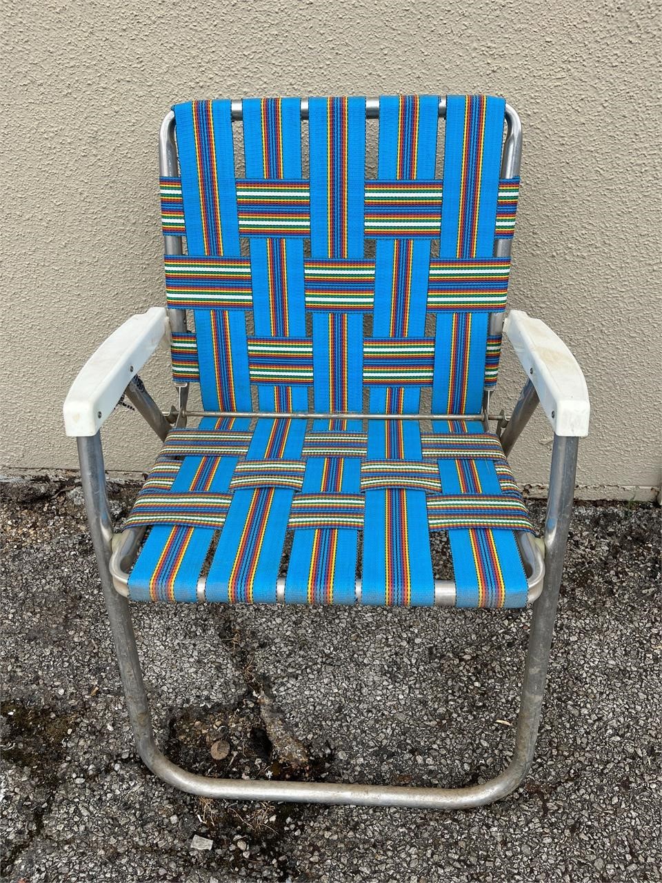 Vtg Retro Folding Aluminum & Webbing Lawn Chair