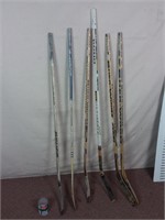 Bâtons de hockey en bois dont Koho -