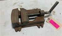 4 1/2" bed vise