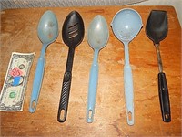 5ct Plastic Ladle Spoons
