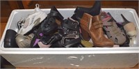 HUGE COLLECTION  LADIES SHOES & BOOTS !!   R-3-2