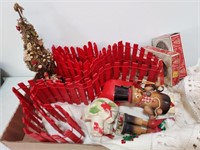 Vintage Christmas lot w red fence