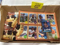 FLAT W/ VINTAGE BASEBALL CARDS