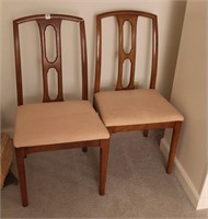 2 SIDE CHAIRS W/ DAMAGE ON ONE