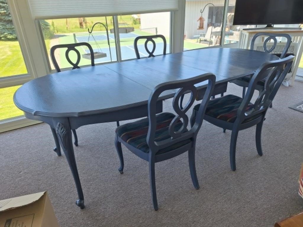 Dining Table & 5 Chairs