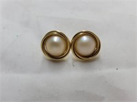 14K gold ear rings, .149oz