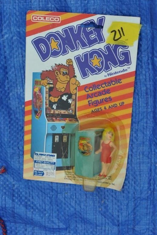 1981 Coleco Donkey Kong collectible figurine