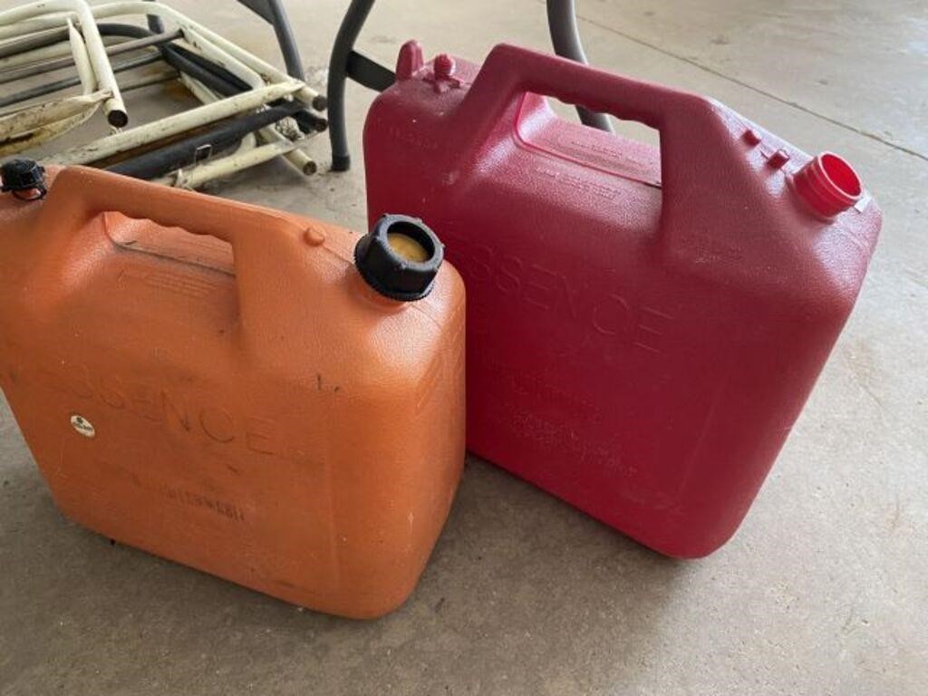 2 FUEL CANS (1 MISSING LIDS)