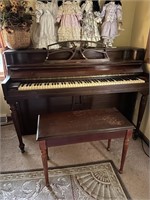 Lester Betsy Ross Spinet Piano and Bench