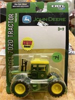 1/64 Scale JD Model 7020 Tractor