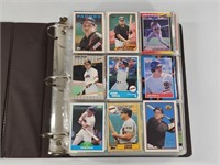 BINDER FULL OF ASSORTED BASEBALL CARDS