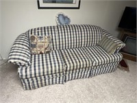 Couch with hide a bed queen size