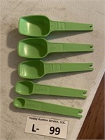 Vitntage Tupperware Measuring Spoons