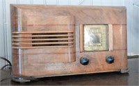 Vintage early Depression era radio in burl