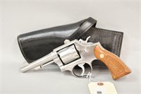 (R) Smith & Wesson 64 .38 Special Revolver
