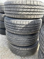 Set of 4 Michelin Latitude tires 245/60R18