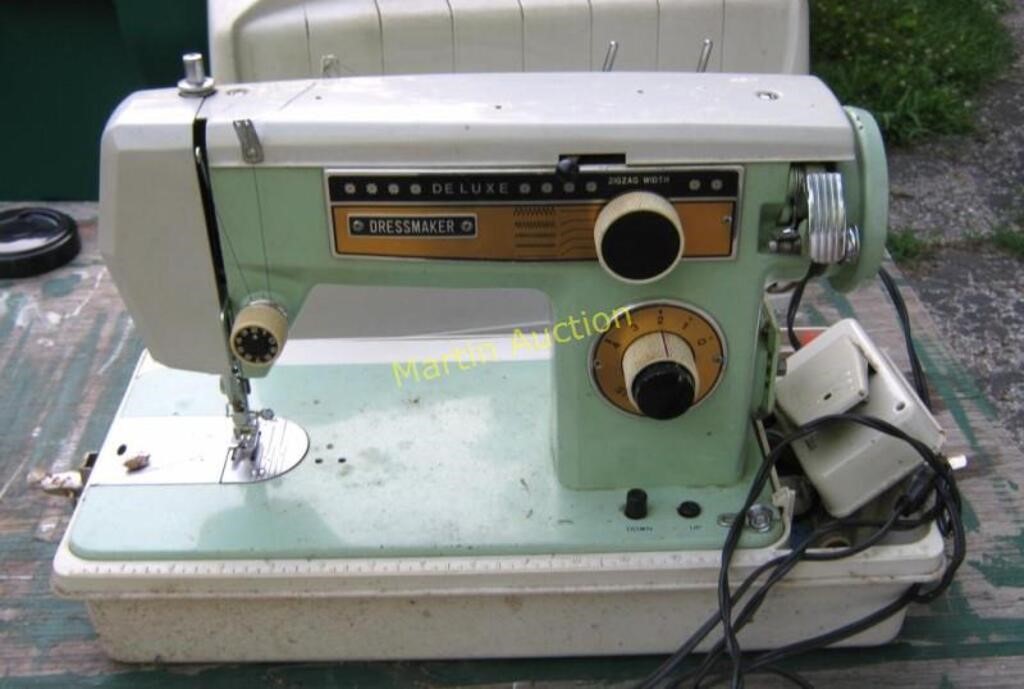 Portable Sewing Machine- Bleacher