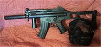 MP5 AIRSOFT WITH FACE MASK AND BODY ARMOR