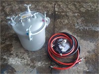 Paint Tank With Spray Gun