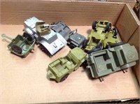 (7) Plastic military toy Jeeps