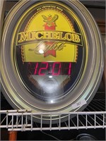 Michelob light lighted clock works