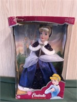 2004 Disney Princess Porcelain Doll-Poor Box