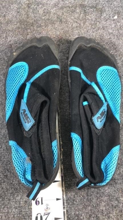 water shoes- unsure of size