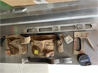 Tools - Carpenter belt/tape/box