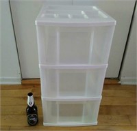 Meuble de rangement 3 tiroirs en plastique propre